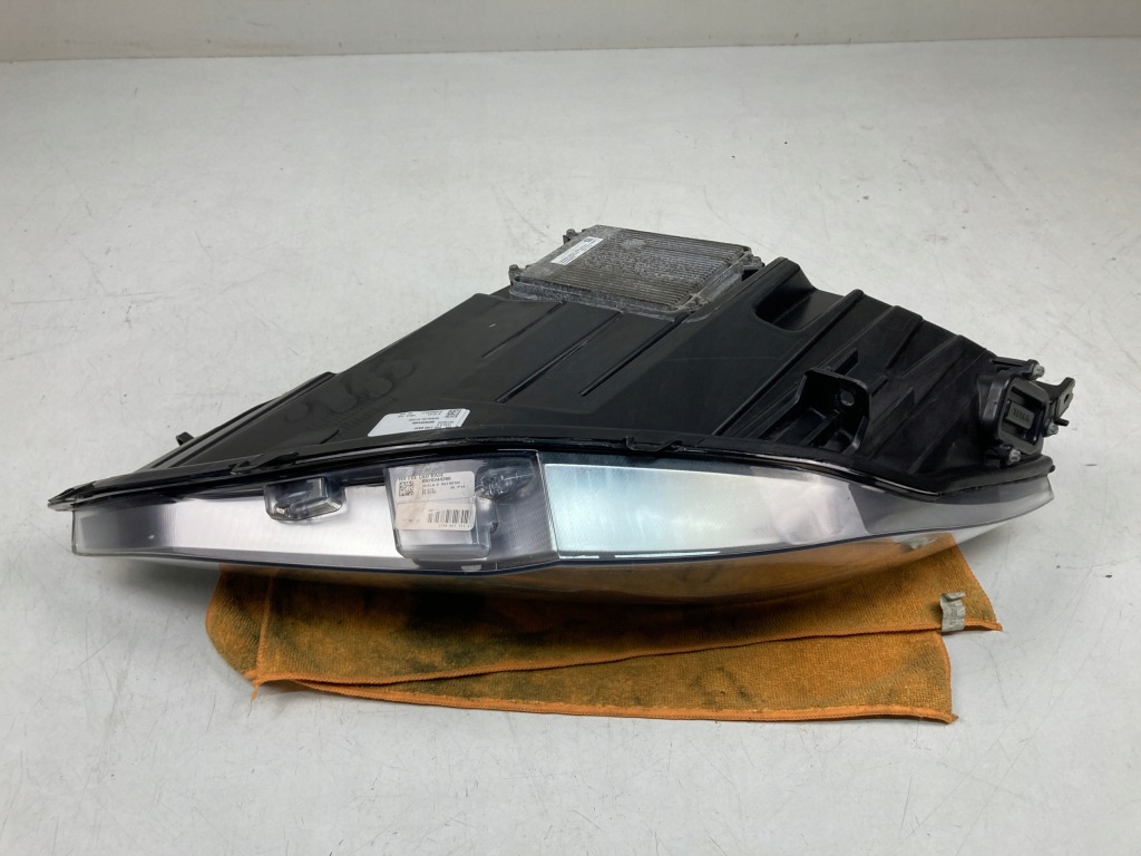 Фара правий передня tesla s рестайлінг  full led 1053573-00-b Ціна