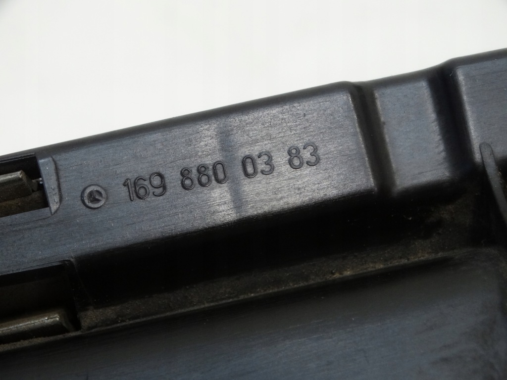 Молдинг бампера передня хром mercedes w169 1698800383 Оригінал