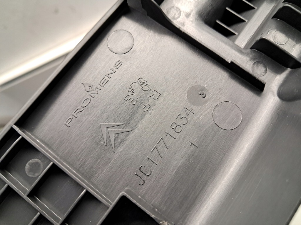 фото №6, Peugeot 5008 i раскладной stolik полка сиденье