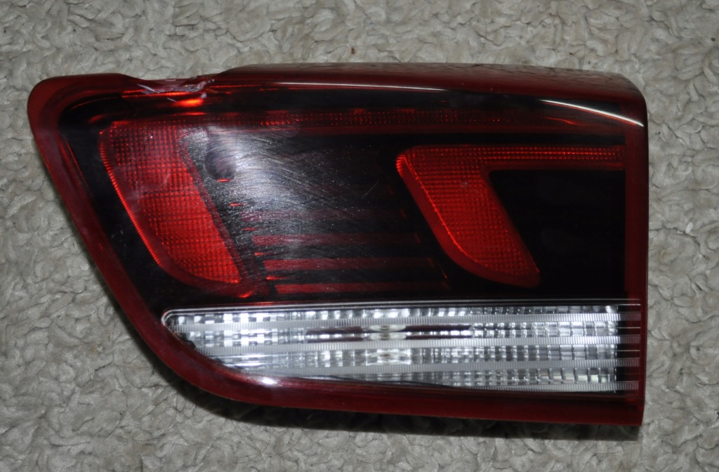 фото №1, Лампа задняя правая крышка багажника 92404-h8 kia rio v iv 17r