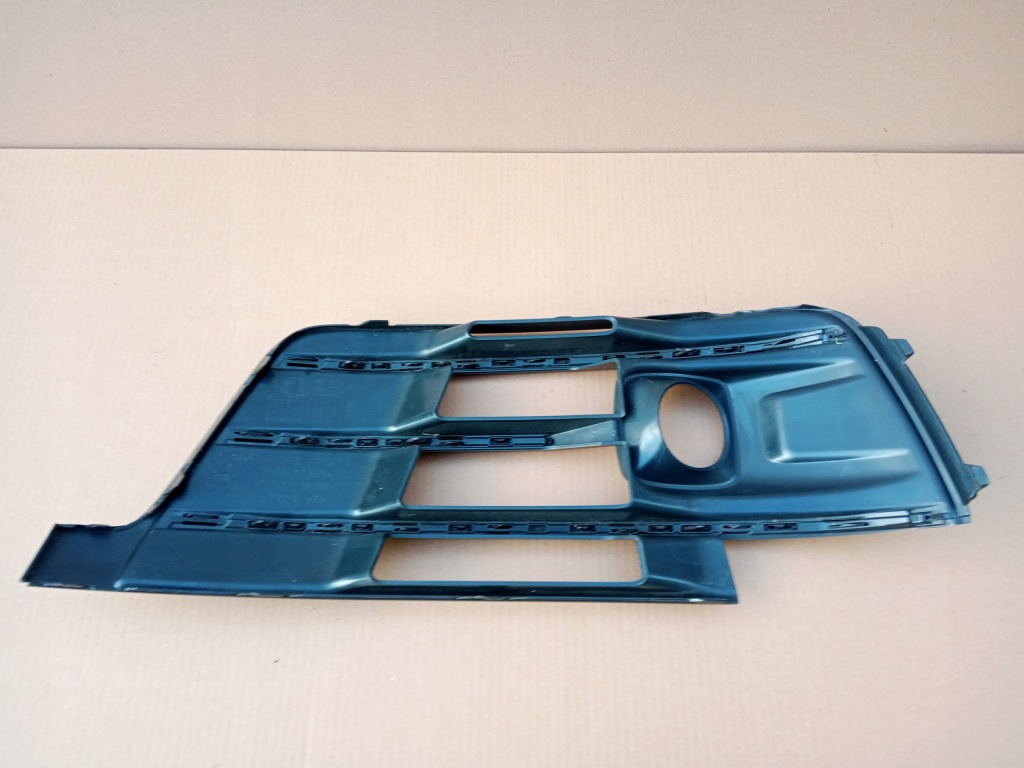 Audi q7 s-line права решітка бампера Недорого