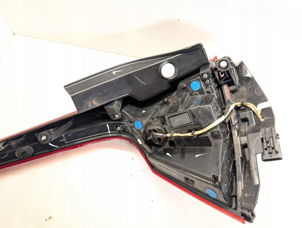 фото №7, Volvo v60 2020 задня сторона права лампи задні