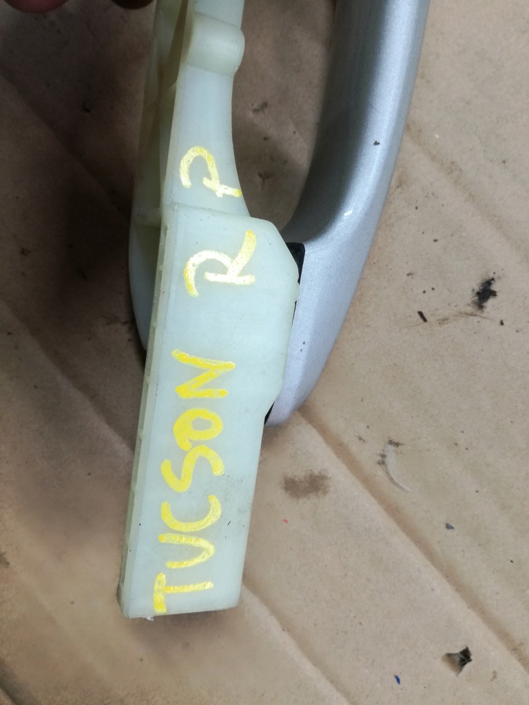 фото №4, Hyundai tucson i 2004 - 2010 rok ручка правая перед