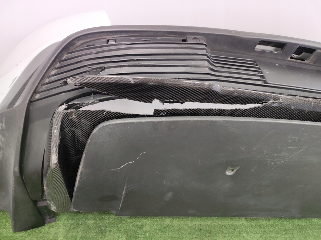 фото №9, Бампер задняя porsche taycan карбон 9j1807521a 9j1962253b + датчик открывания