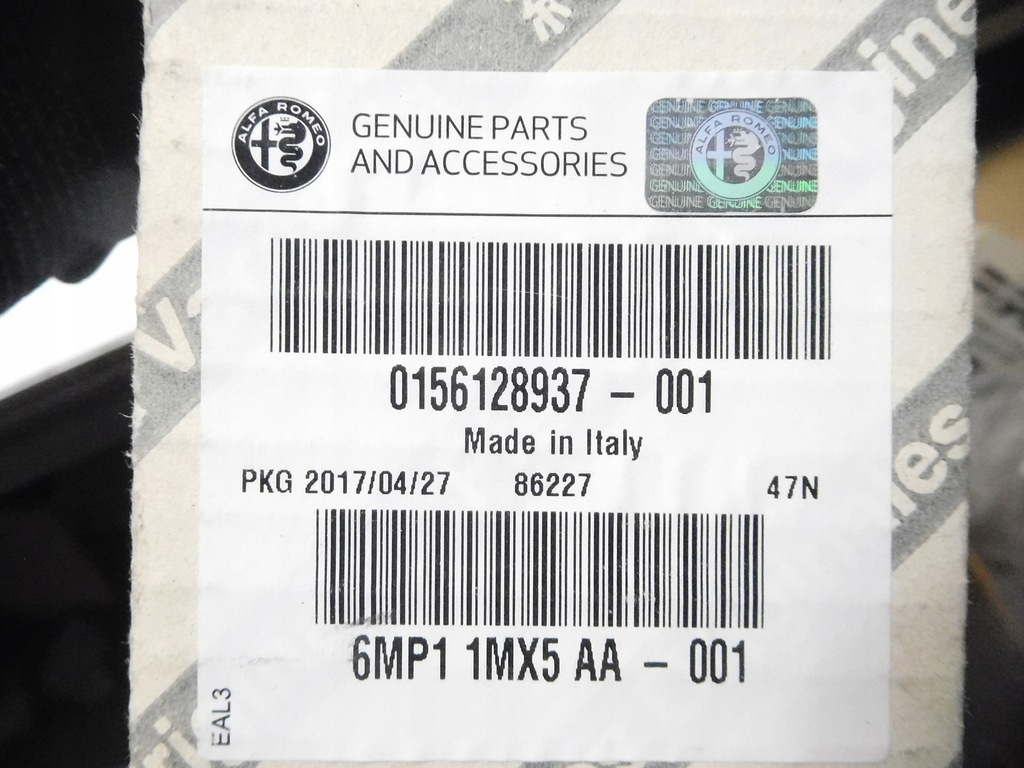 фото №7, Молдинг накладка дверь левый перед alfa romeo giulia оригинальный номер 156128937