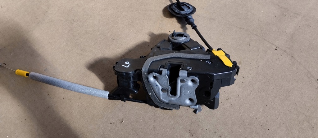 Замок двері лівий перед renault austral 23r eu 805038532r Доставка