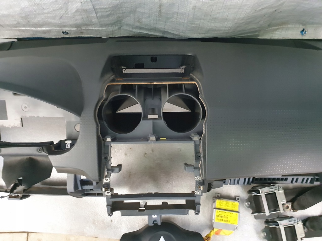 фото №5, Colt vi z30 панель приладів панель приладів консоль ремені подушка безпеки