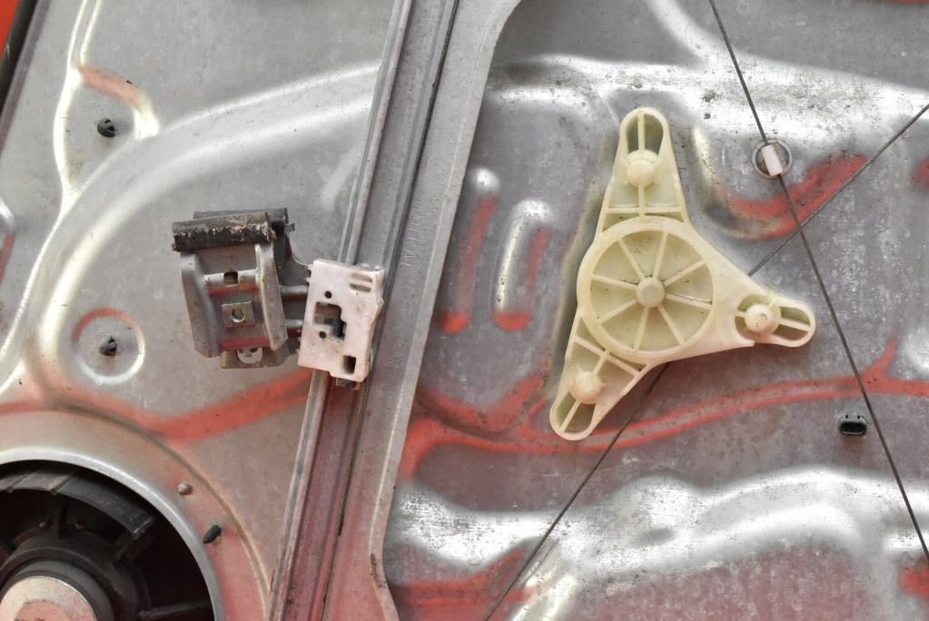 фото №11, Підйомник скло лівий перед eu 824502r000 hyundai i30 1 i 07-10