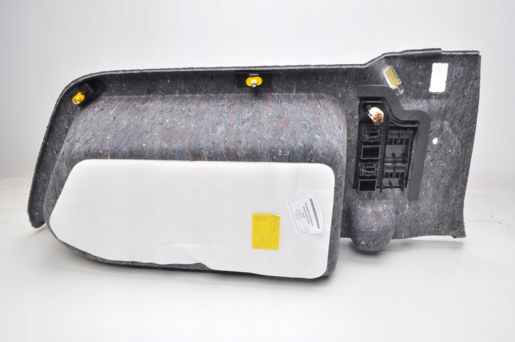 Купить Land rover discovery l462 обшивка багажника задний hy32-45431-ah