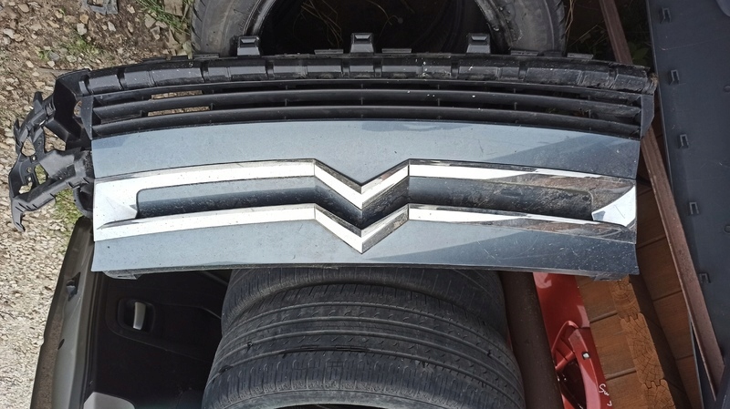 фото №1, Berlingo 08- решётка радиатора решётка радиатора бампера