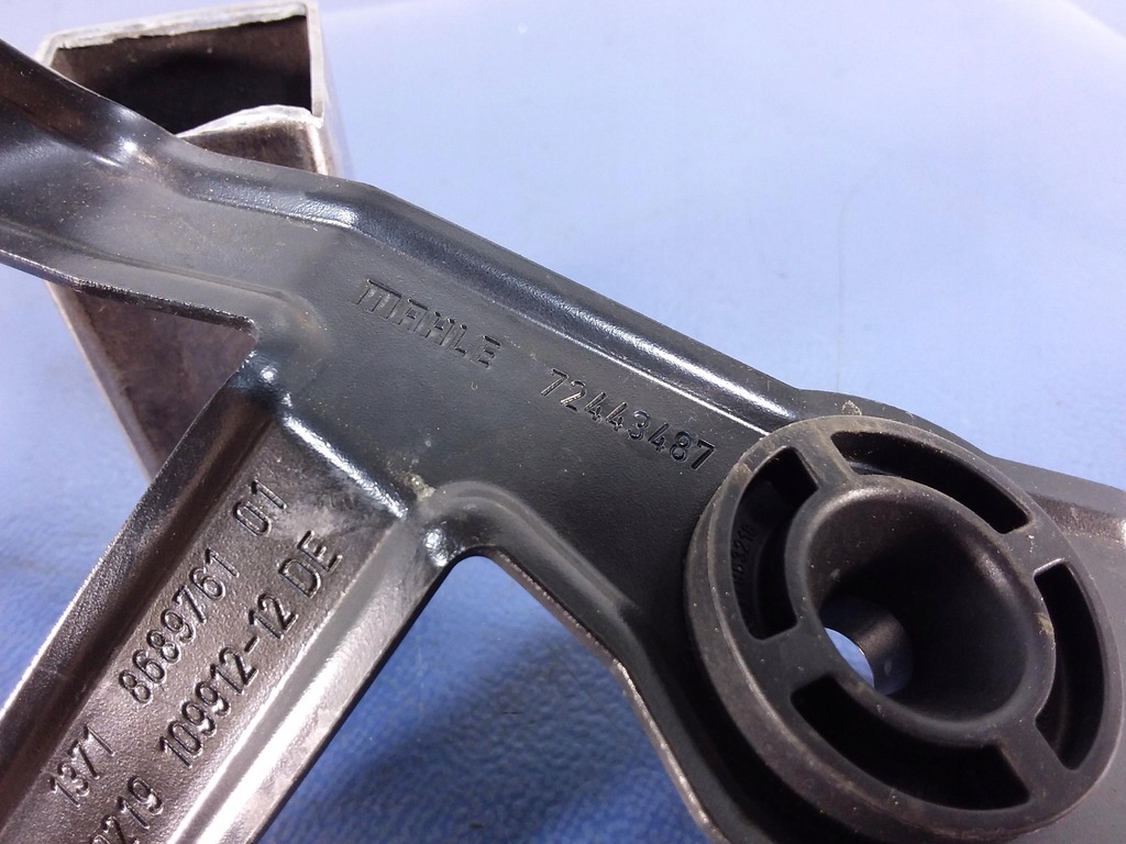 фото №4, Bmw x7 g07 m50i кронштейн фильтра воздуха 8689761