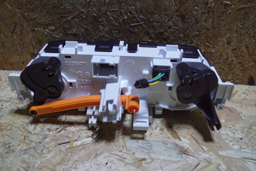 фото №9, Панель кондиционера peugeot 2008 i lift 9819811577