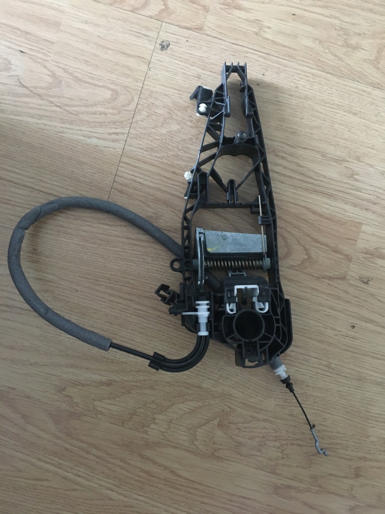 фото №1, Bmw f15 x5 кронштейн ручка лівий задня 7381873