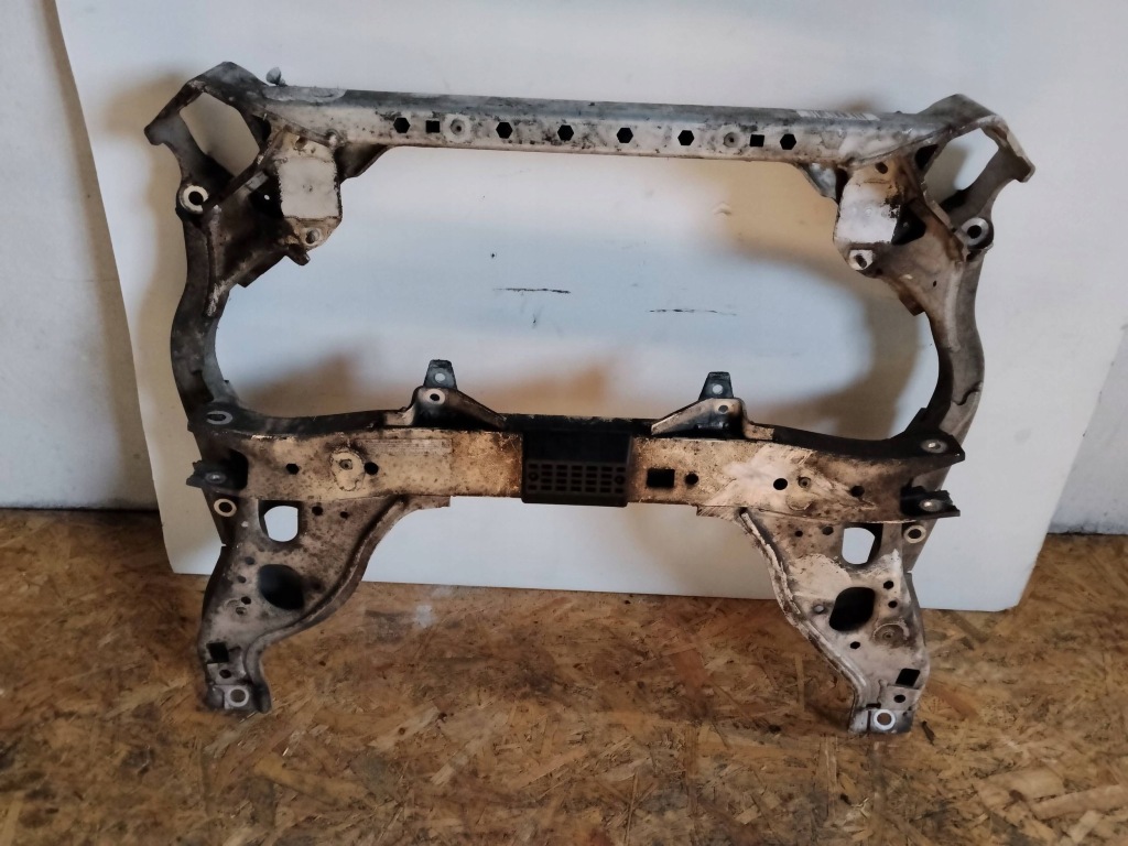 Підрамник передні підрамник bmw 1 e81 e87 2004-2011 в Україні