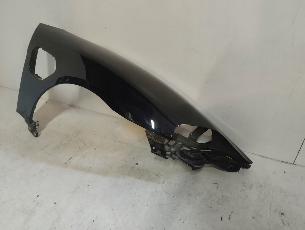 фото №5, Porsche taycan крыло правый перед