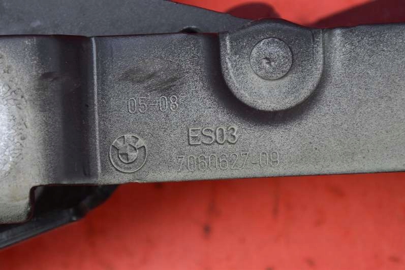 фото №7, Петля петли капот 7060627-09 bmw e90 e91 04-10