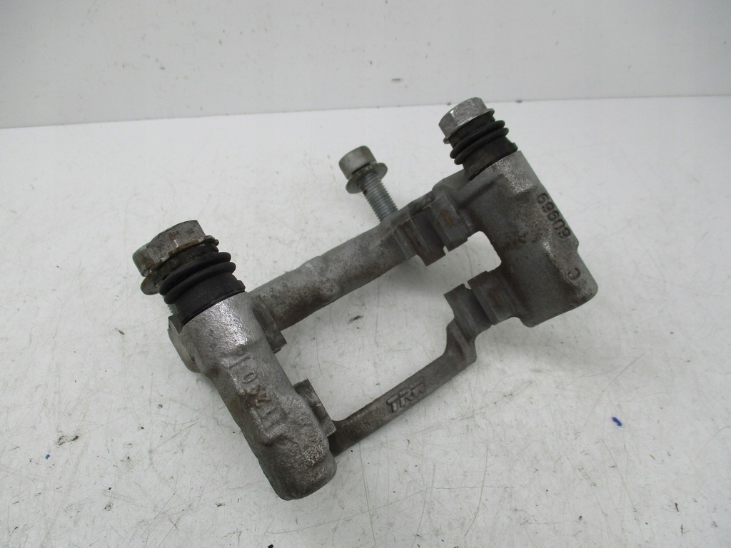 фото №7, Peugeot 208 2 2008 19- скоба супорт заднього задня 69609 trw