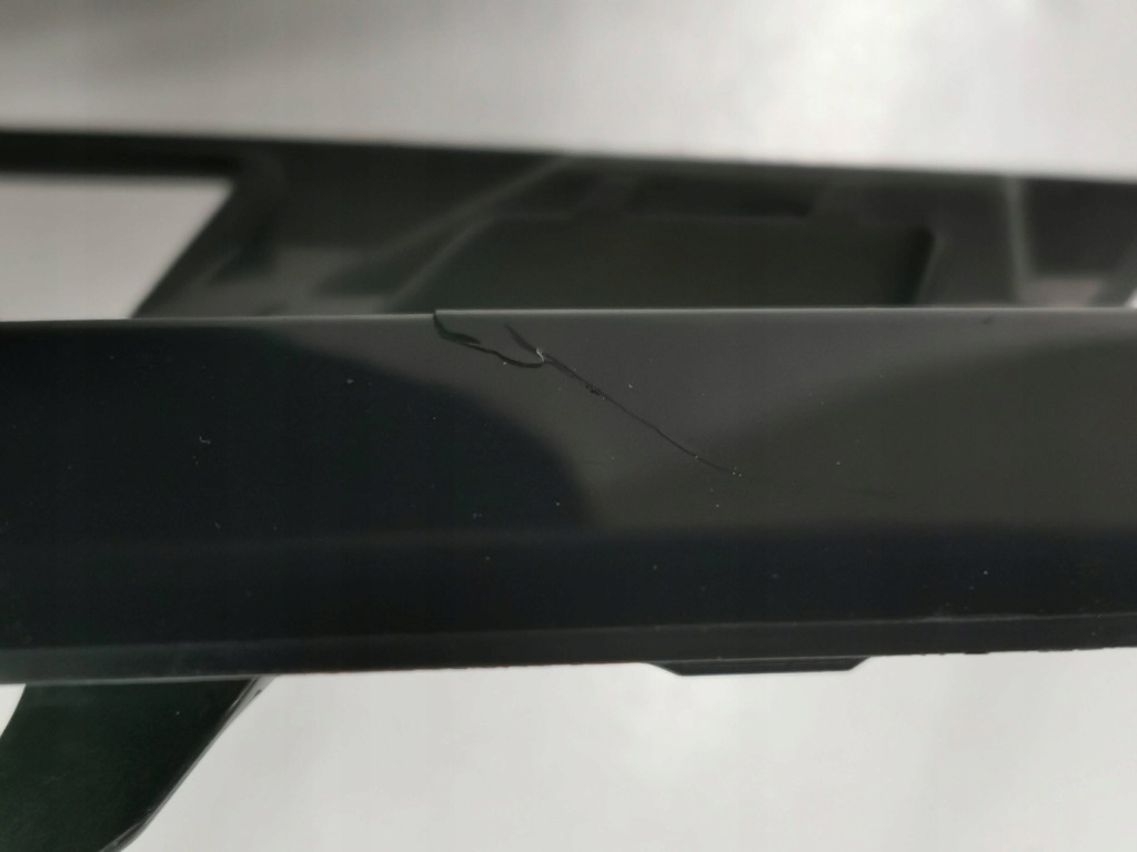 Решётка бампера передний bmw 1 f40 правый  1 левая 383. Оригинал