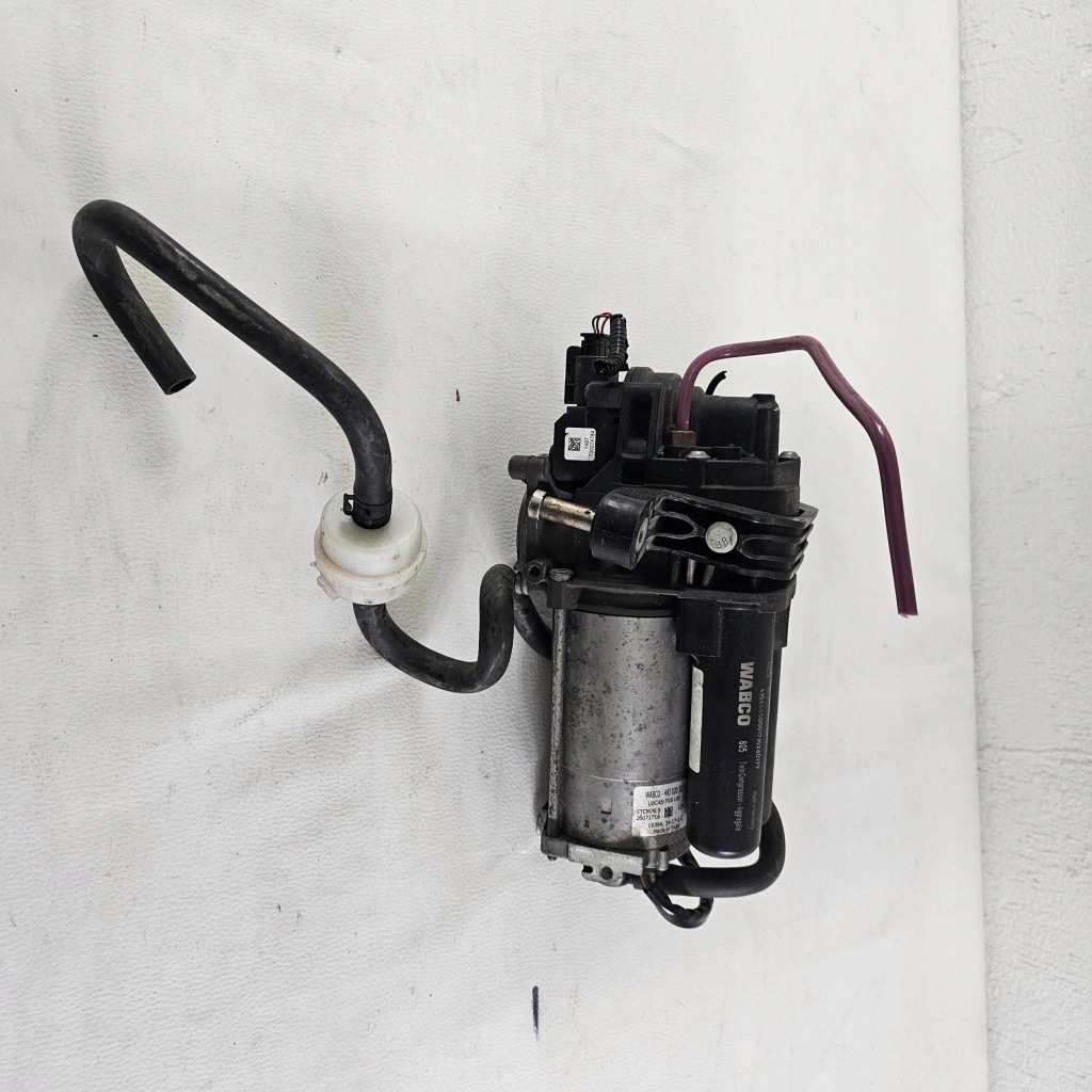 Купить Компрессор насос подвеска tesla model s рестайлинг  2019r