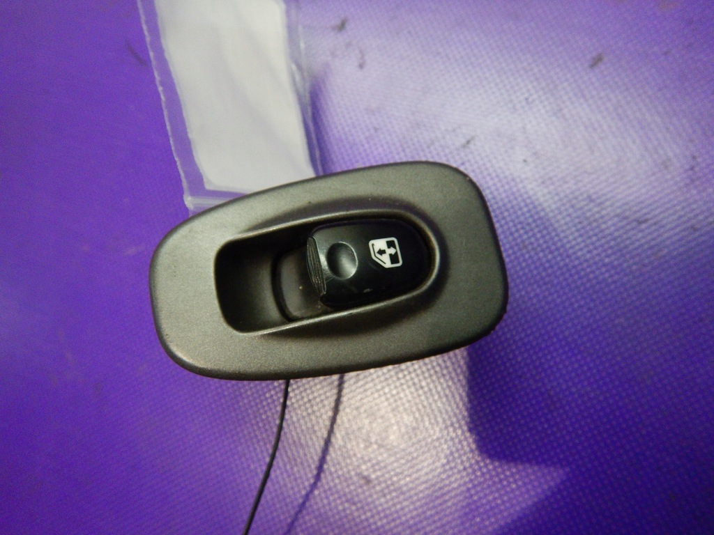 фото №1, Hyundai accent ii lc переключатель окон правый задняя