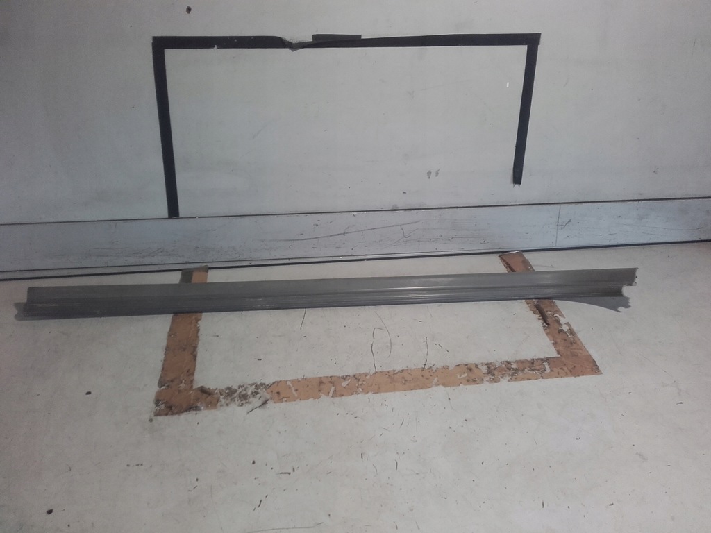 фото №1, Bmw 8 e31 молдинг накладка поріг ліва