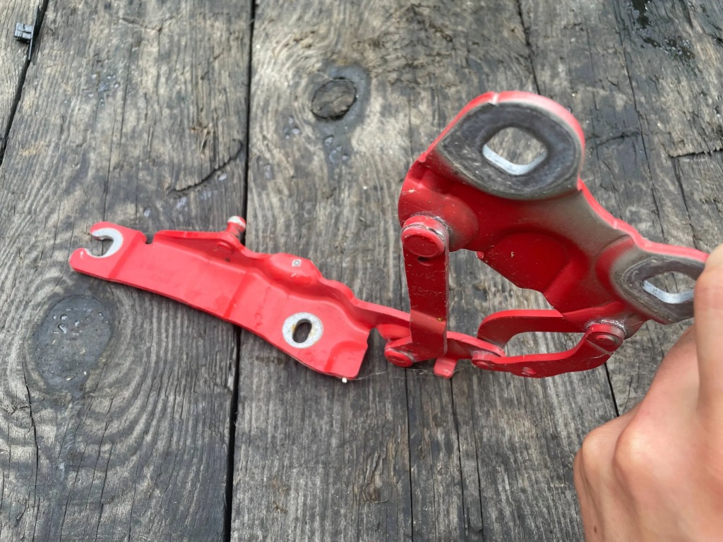 фото №3, Mini countryman r60 петля капот левый 9801569 b16