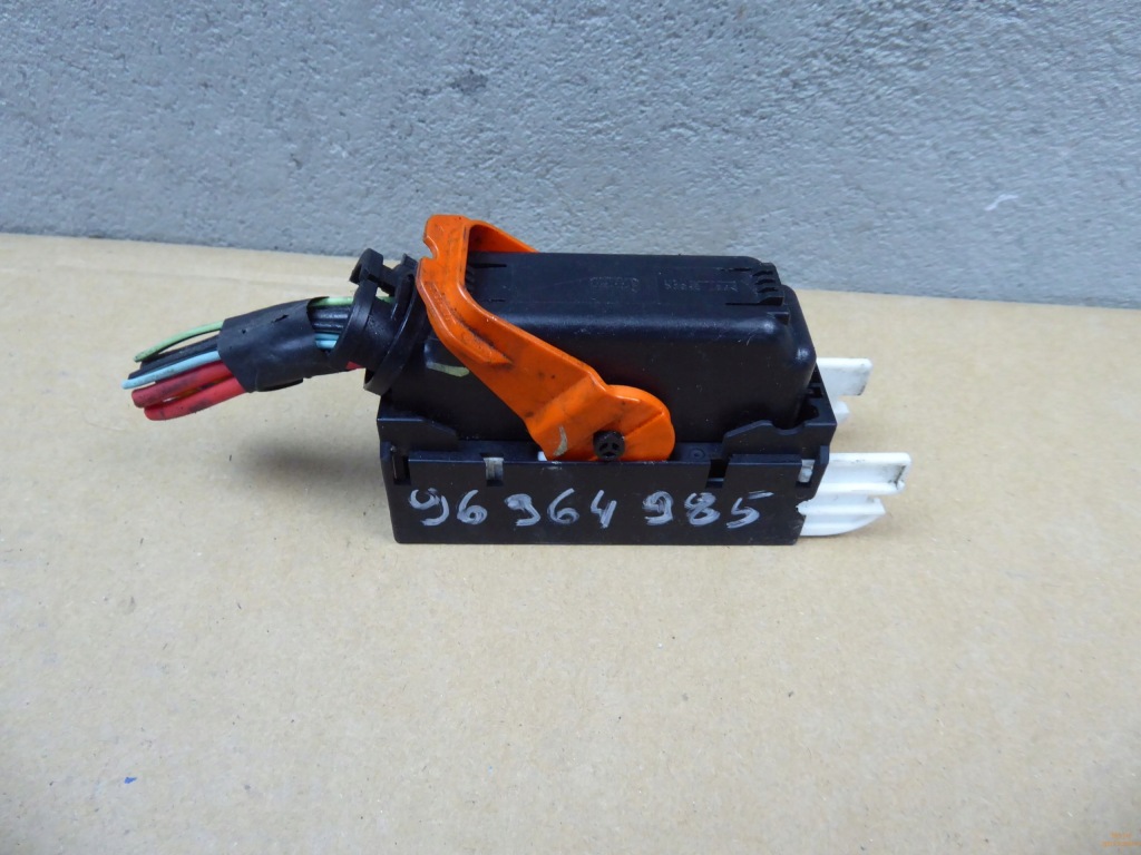 фото №1, Штекер насоса abs chevrolet aveo