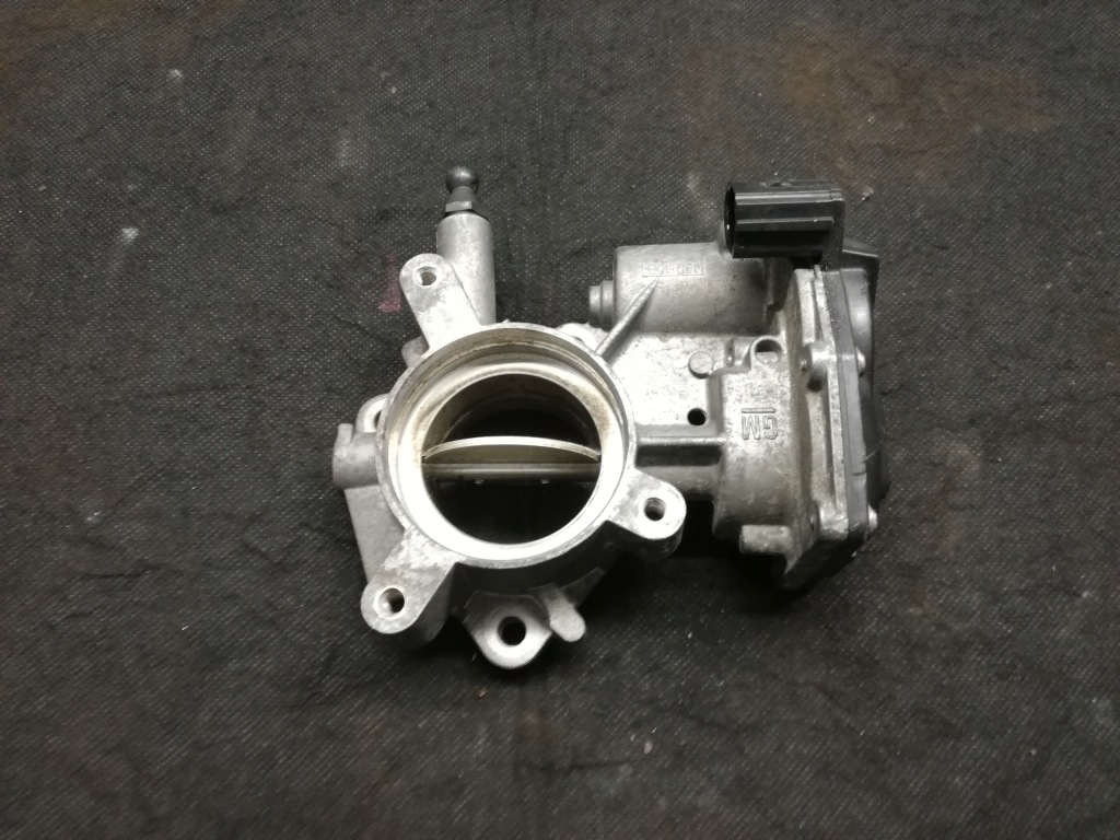 Opel insignis 2,0 cdti дроссельная заслонка Киев