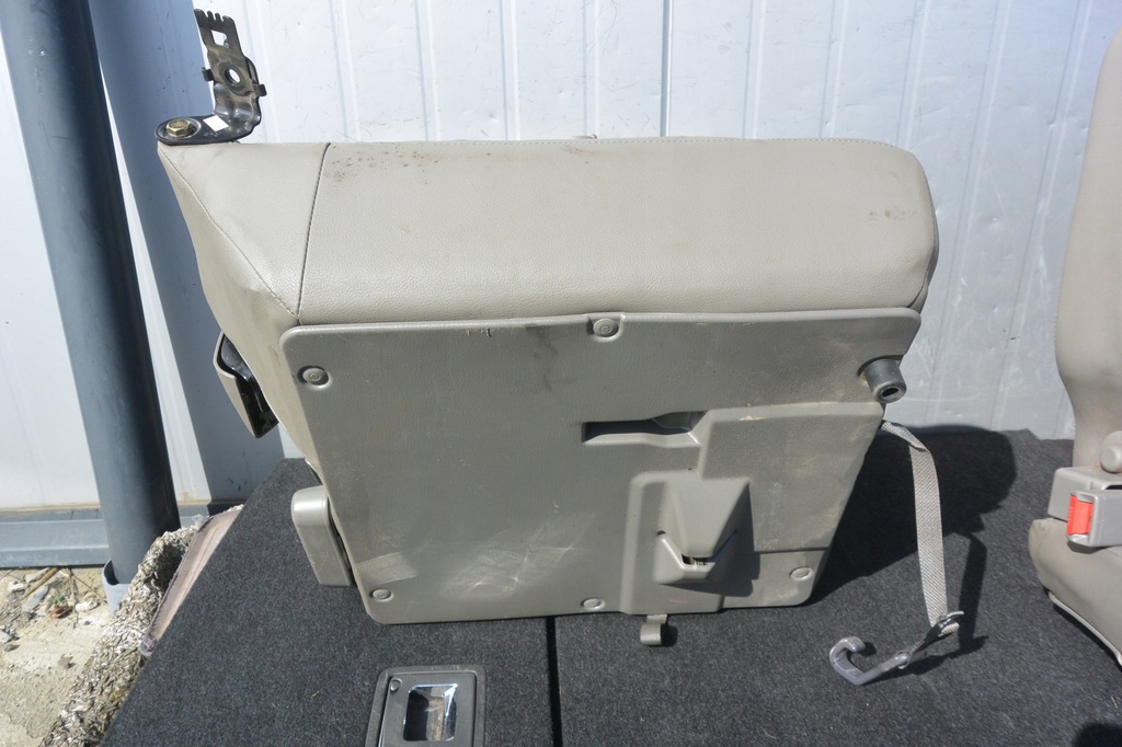 фото №14, Сиденья заднее сиденье салон nissan patrol y61 long 5d кожа 7 мест uk