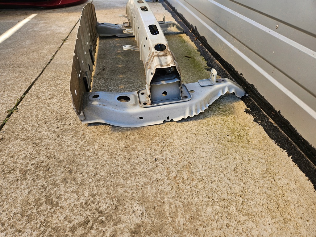 фото №6, Pas передний усилитель mitsubishi space star 2013