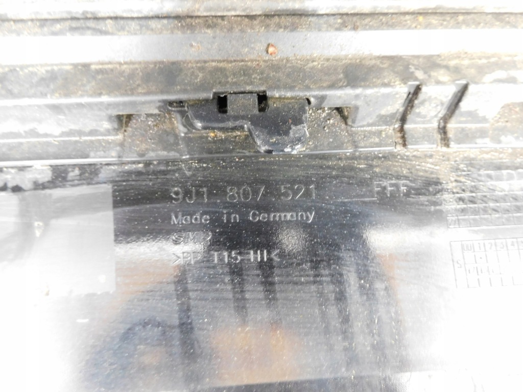 фото №16, Porsche taycan 9j sport turismo gts бампер задня