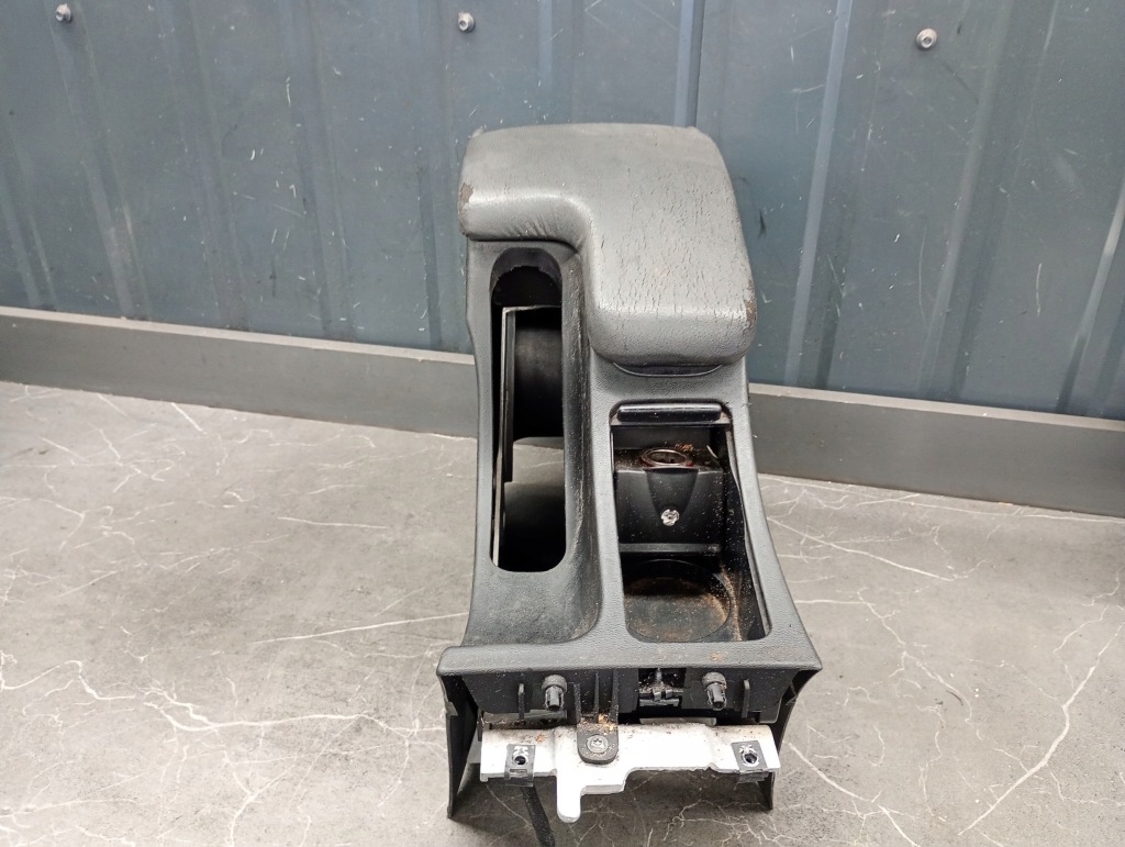 фото №1, Подлокотник alfa romeo 159