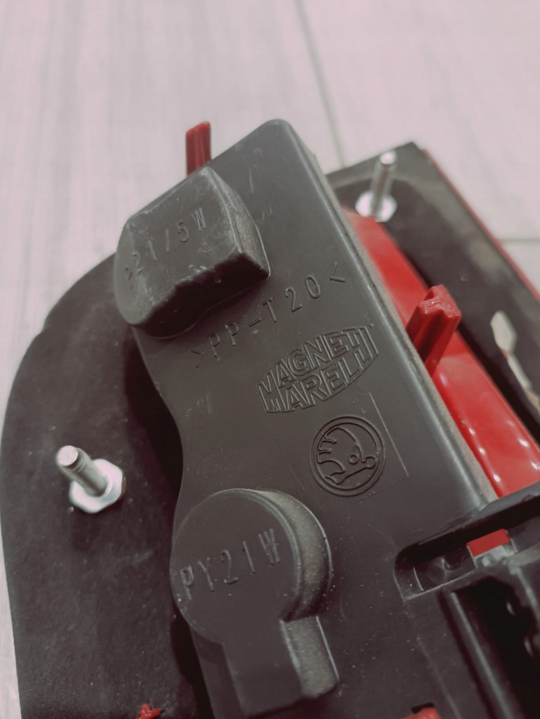 фото №7, #1u9945096b#1u9945112b# лампа задня права skoda octavia ii kombi