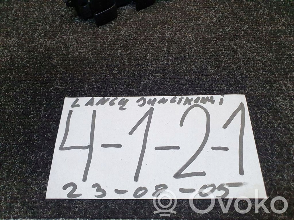 фото №6, Mazda 3 i 2004 кнопки окон