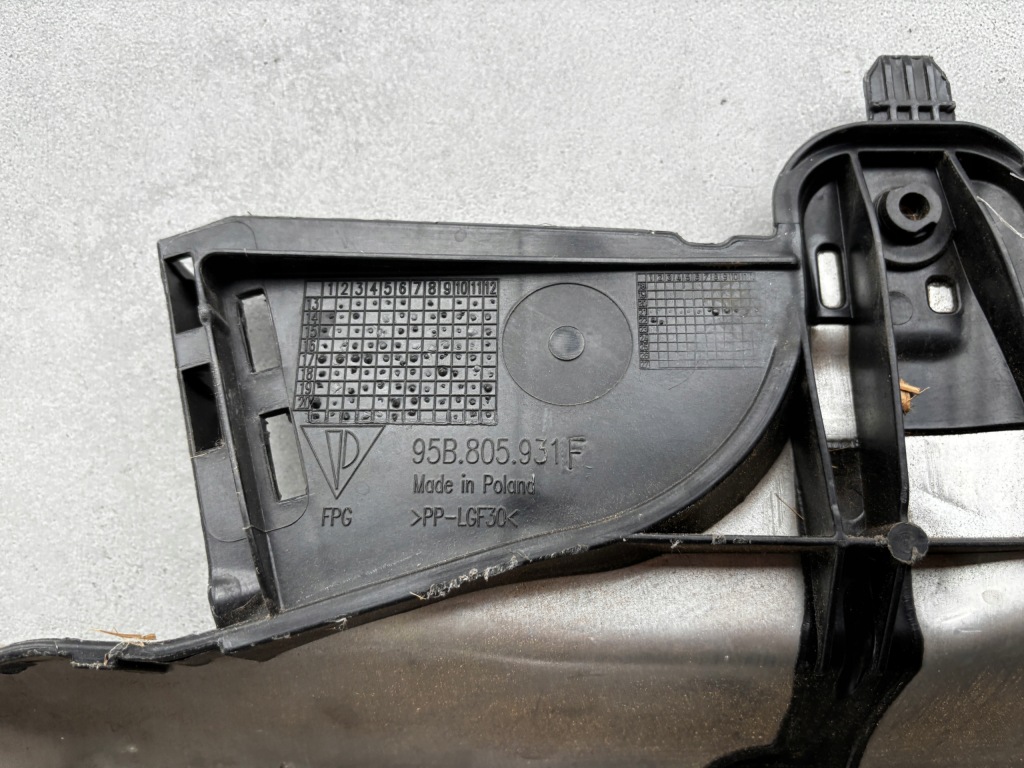 Купити Підсилювач верхній поперечина 95b805479g porsche macan