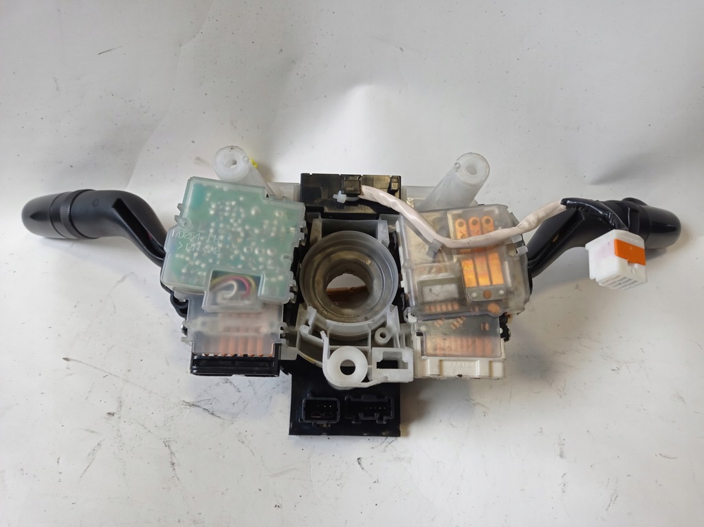 фото №6, Переключатель комбинированный mazda 6 gr3k