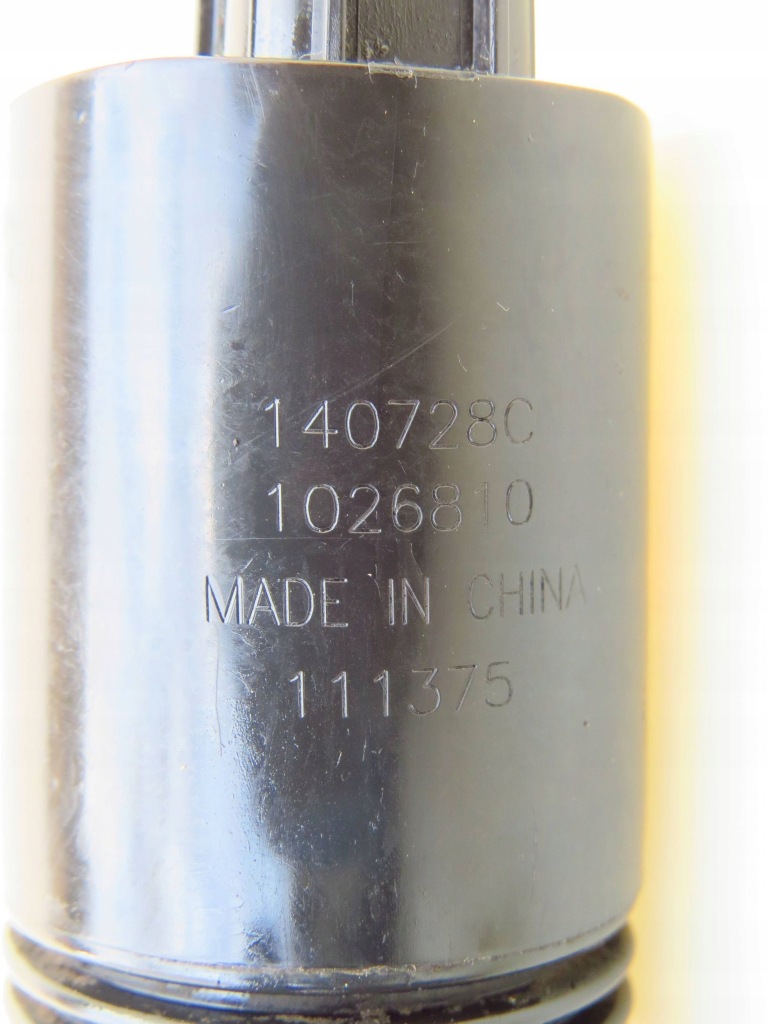 Купити Помпа омивача 1026810 volvo v40 2 12-19