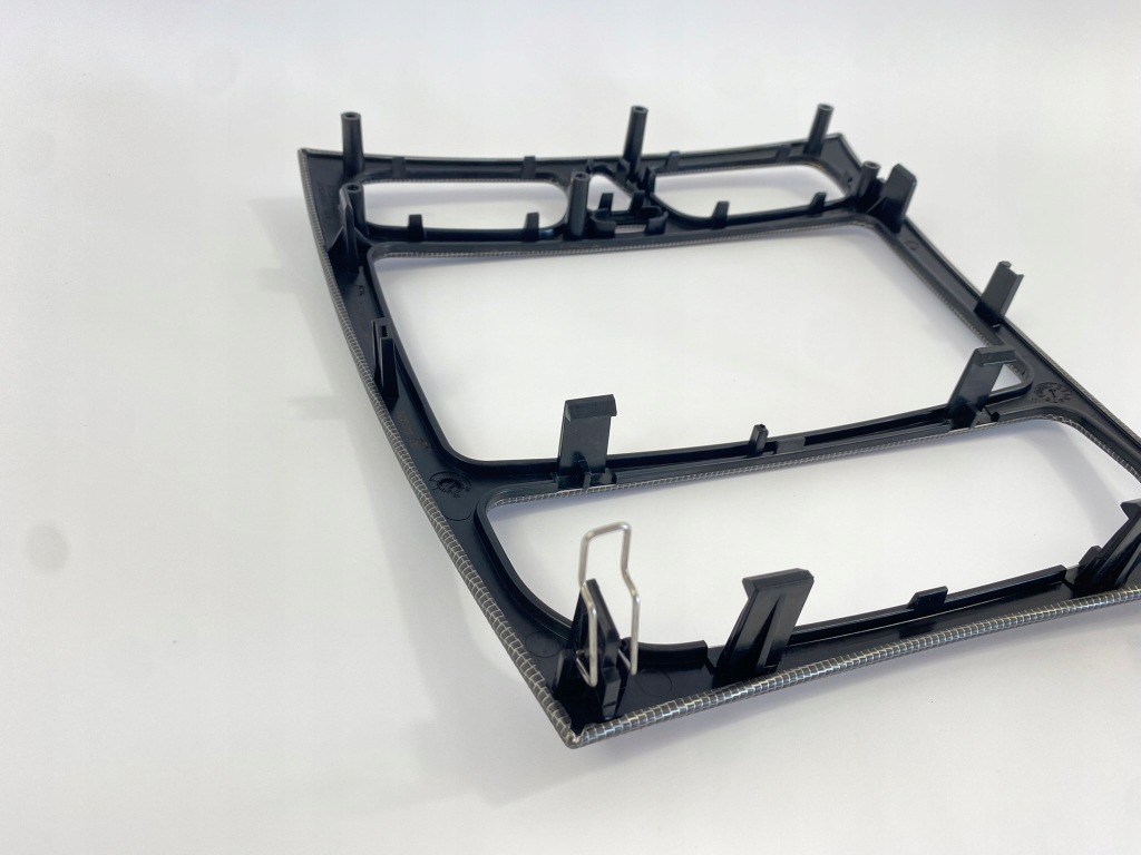 Рамка середня радіо накладка консолі панель середній mercedes w203 2036809039 Доставка