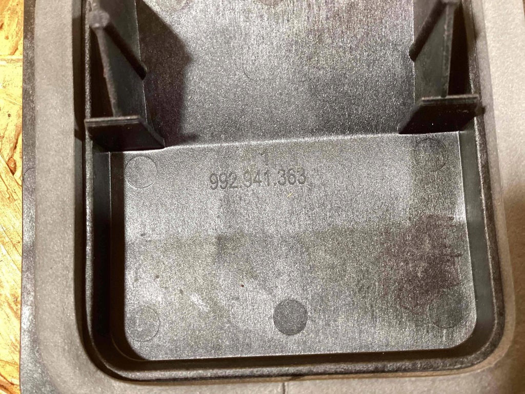 фото №6, Porsche 911 992 заглушка лампи 992941363a