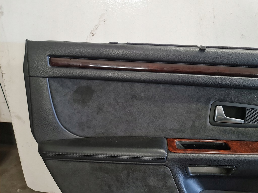 фото №10, Обшивка обшивки задняя шторки soul audi a8 d2 long