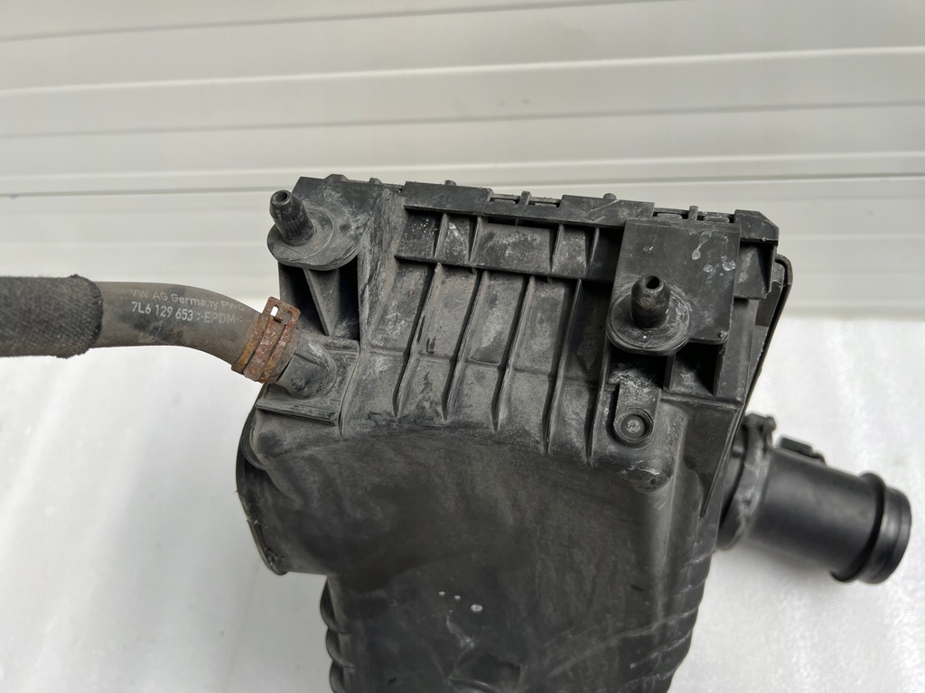 фото №8, Корпус фільтра повітря vw audi 7l6129601q