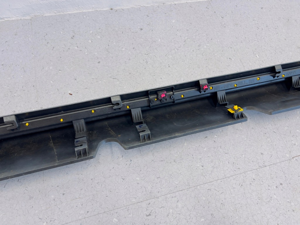 фото №11, Молдинг защита порог порог правая hyundai ioniq 5 87752-gi100