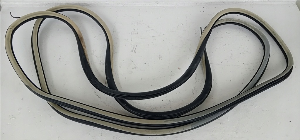 фото №7, Прокладка дверь левый перед citroen c5 iii x7 08-17