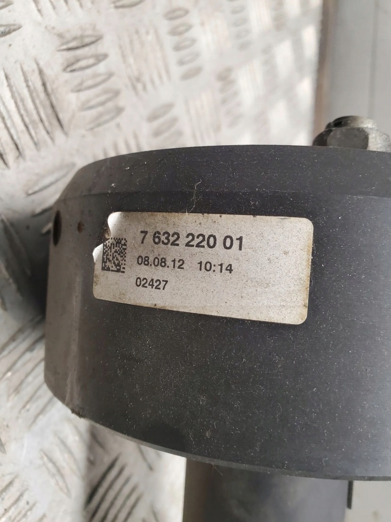 фото №7, Bmw 3 f30 f35 f31 2013 wał приводной / комплект