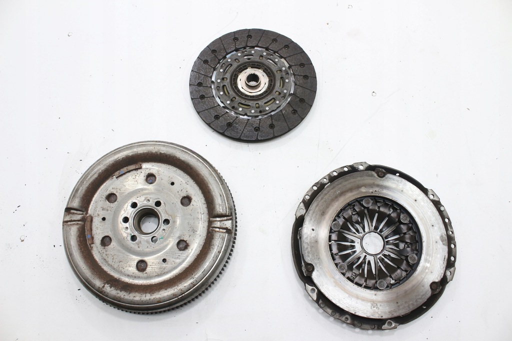 фото №5, Audi a3 8v tdi зчеплення колесо двомасовий 04l105266b