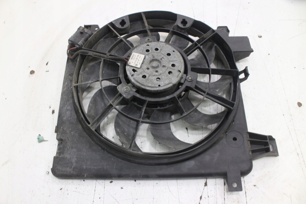 фото №4, Opel zafira b 1.9 cdti 8v вентилятор радиатора 0130303973