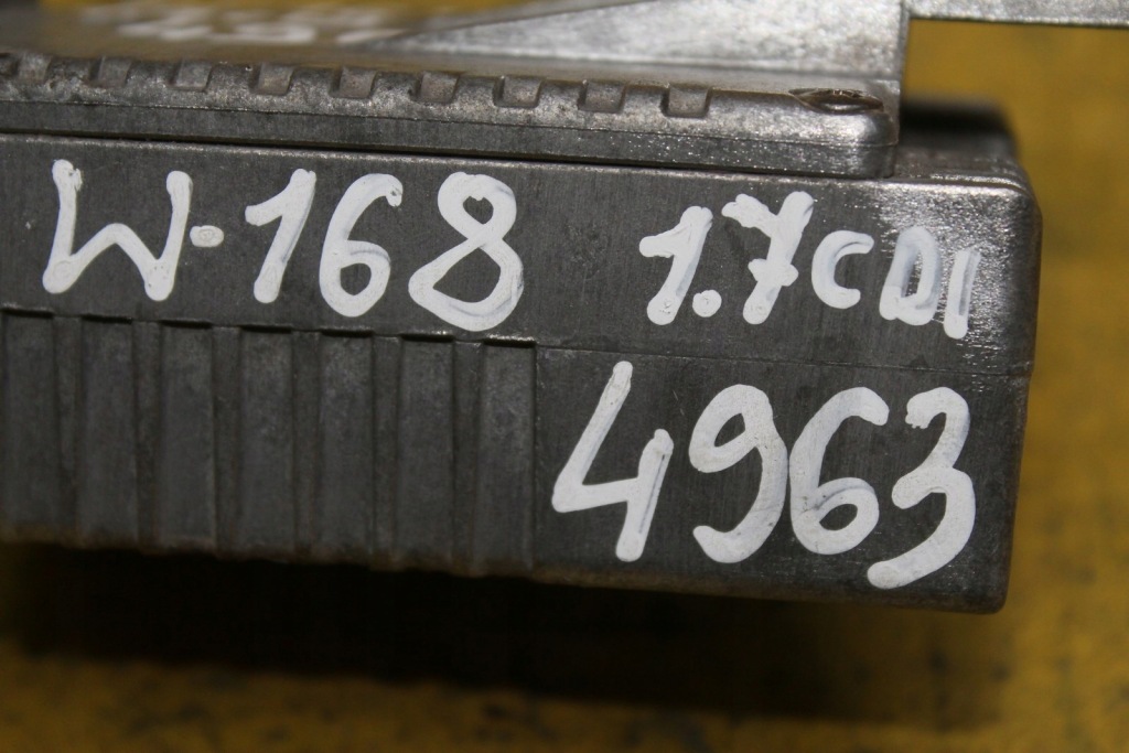 Реле вентилятора a0275458032 mercedes w168 Киев