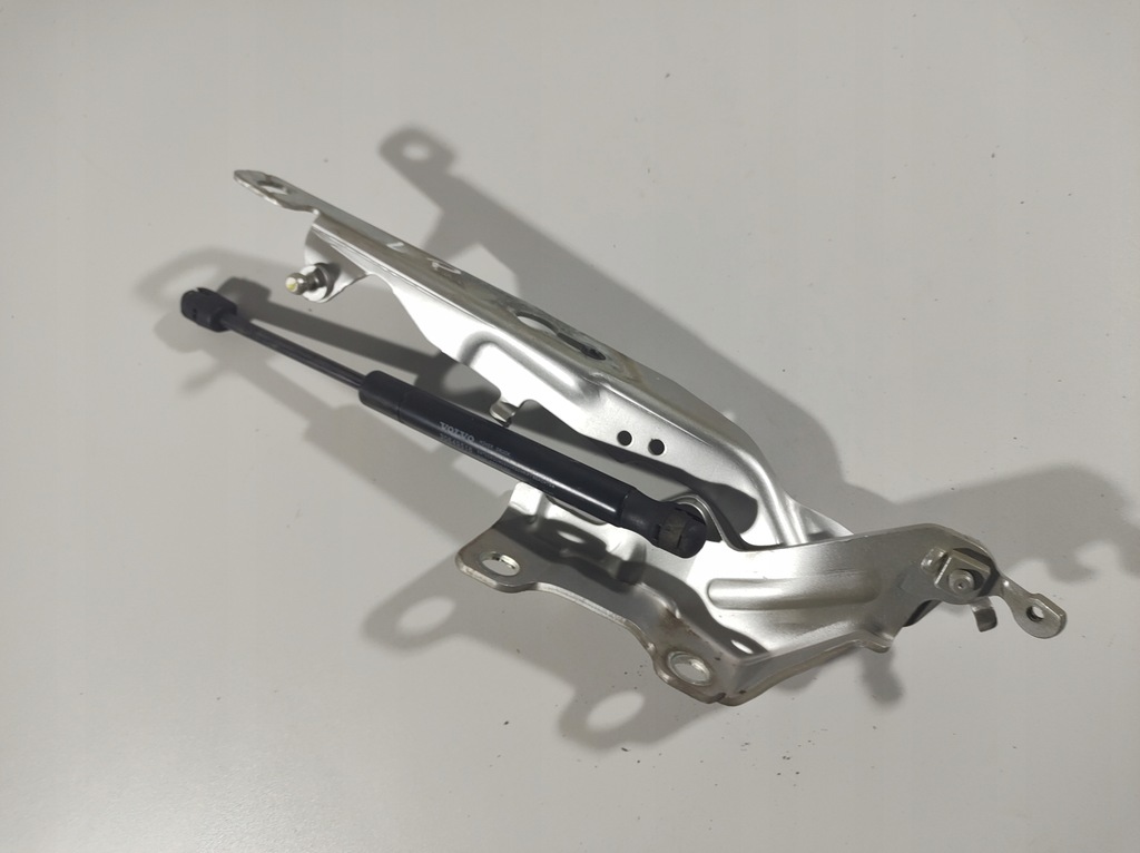 фото №9, Volvo v70 15r- петля капот левый