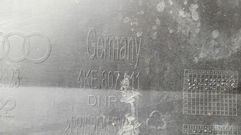 Audi e-tron 4ke 18-22 6pdc бампер задня задній 4ke807385 4ke807511 Зі Шроту