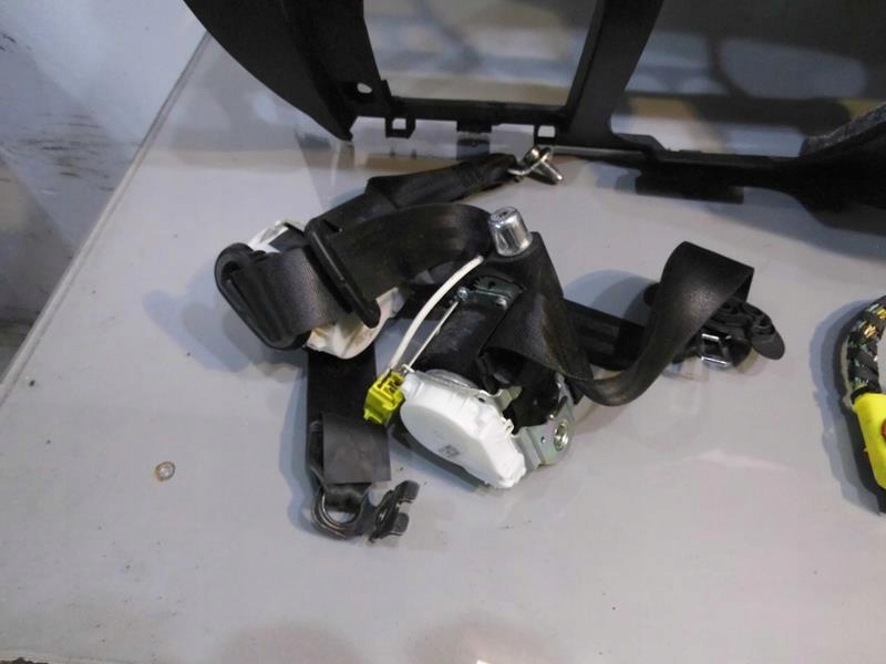 фото №7, Консоль подушка безопасности водителя датчик ремни passat b6